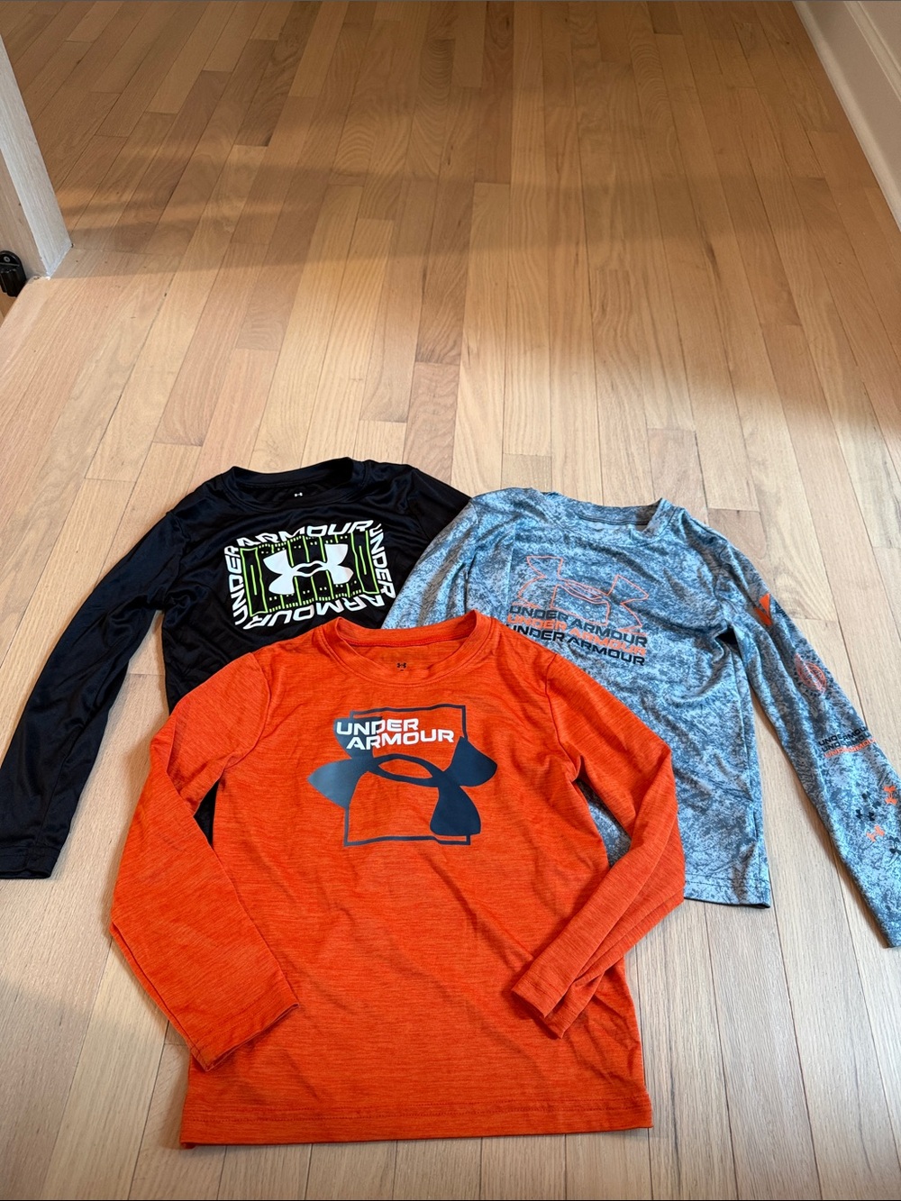Lot of 3 Under Armour Kids' Long-Sleeve Performance Shirt